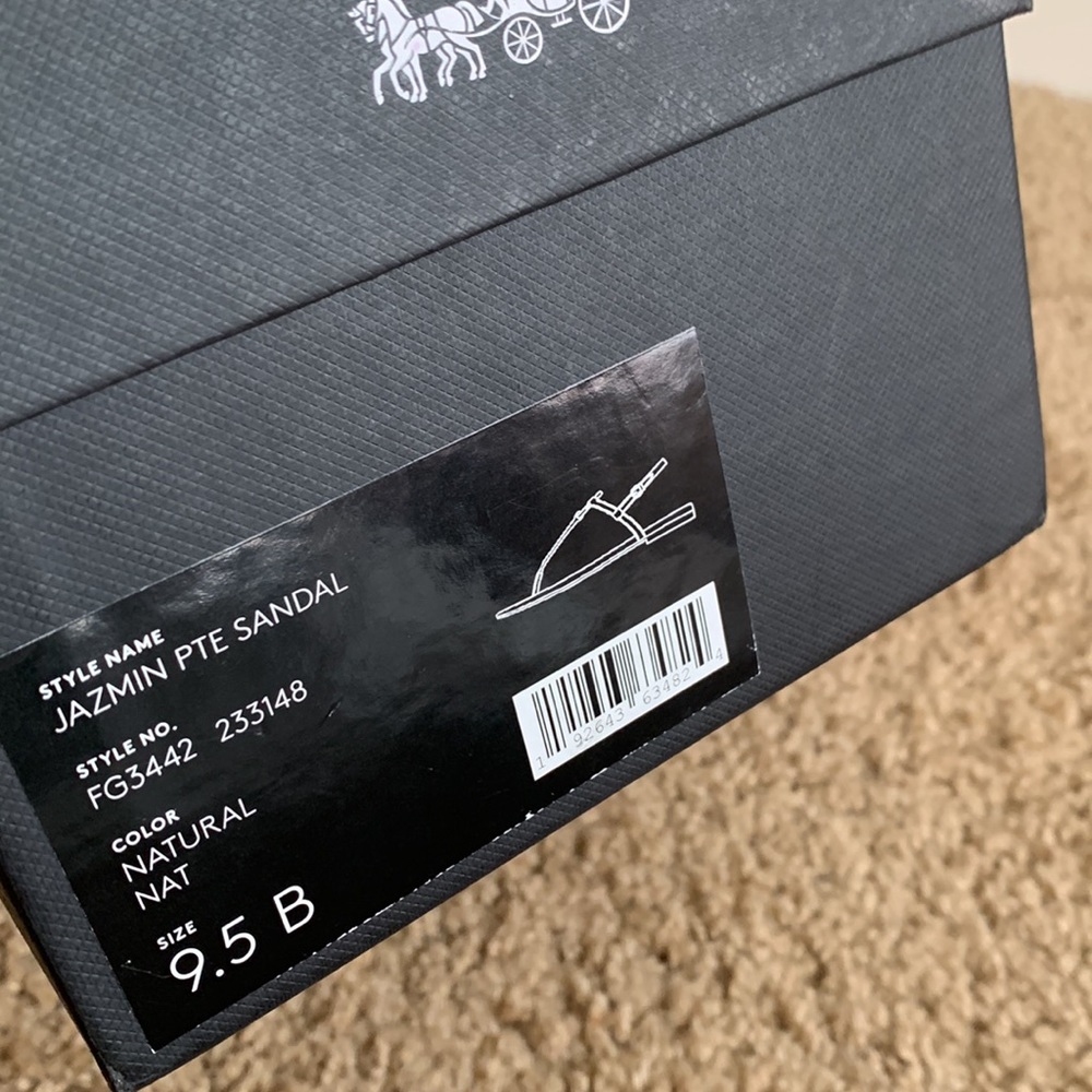 Coach - Picture 8 of 8